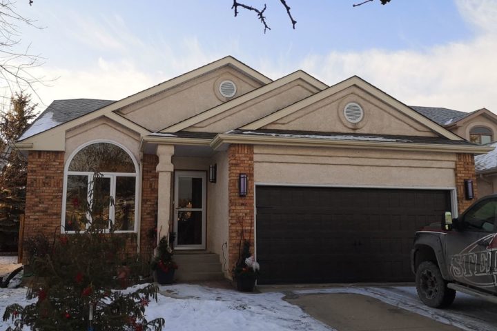 Fascia Installation in Manitoba - Before